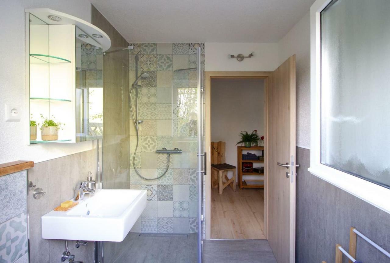 Schoene Und Helle Ferienwohnung In Pfaffenweiler Villingen-Schwenningen Bagian luar foto